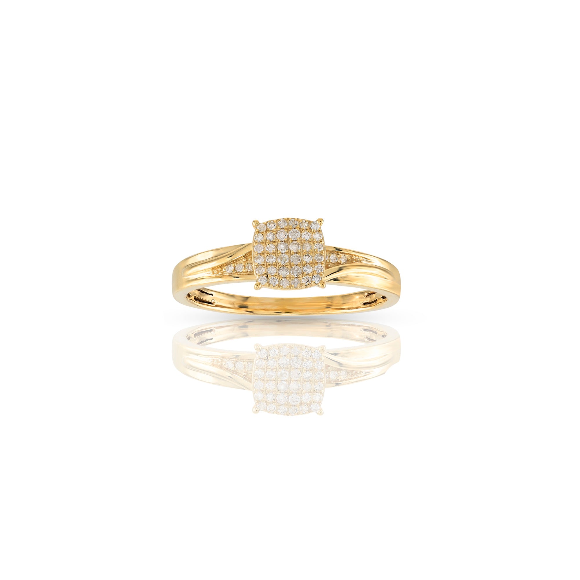 Round Cut Diamond Ring